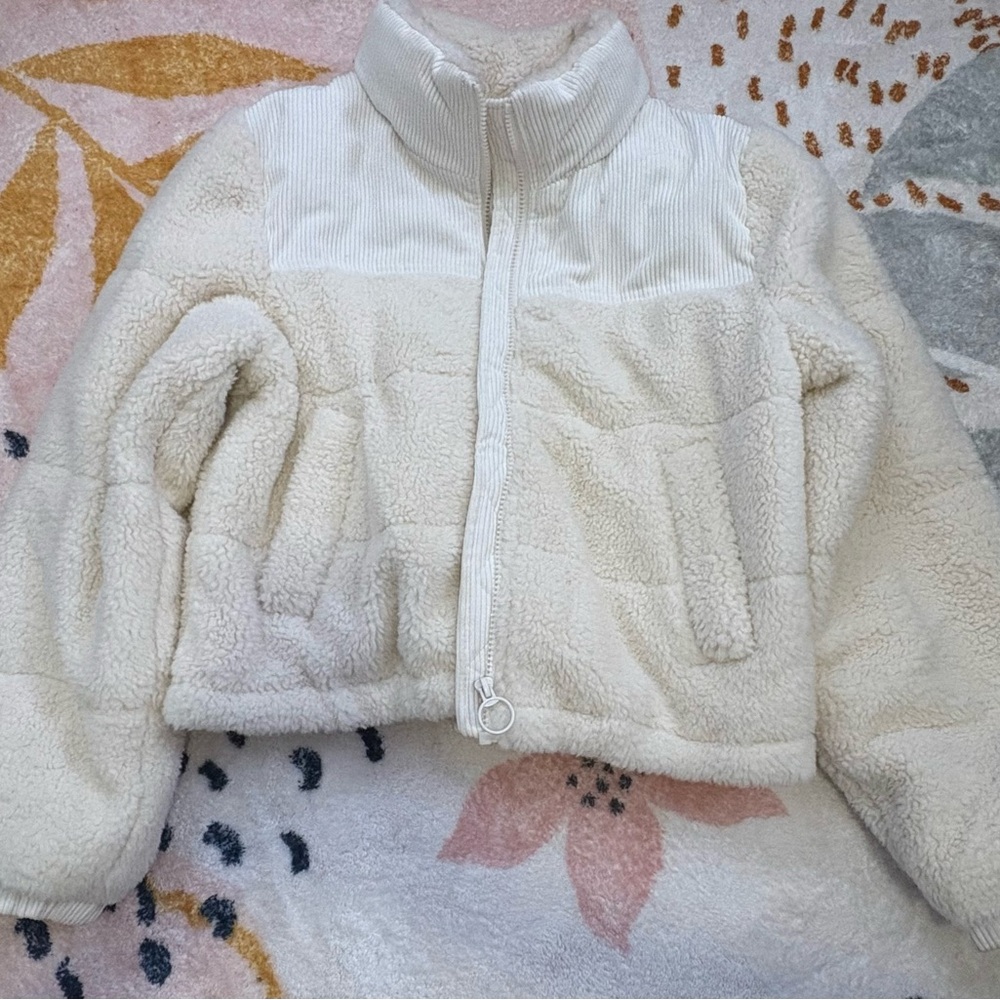 Women’s Cozy Cream Sherpa Jacket